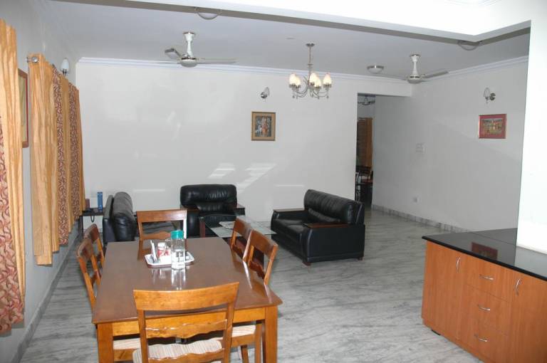 Service Inn Apartments