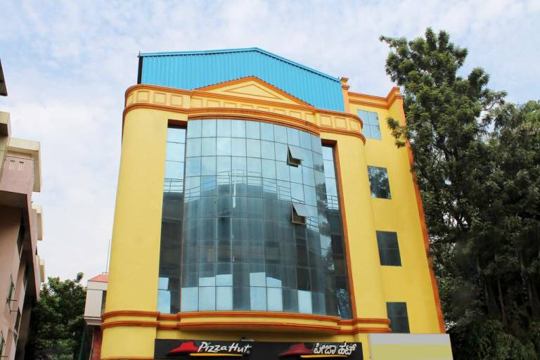 OYO Rooms JP Nagar Sarakki Signal