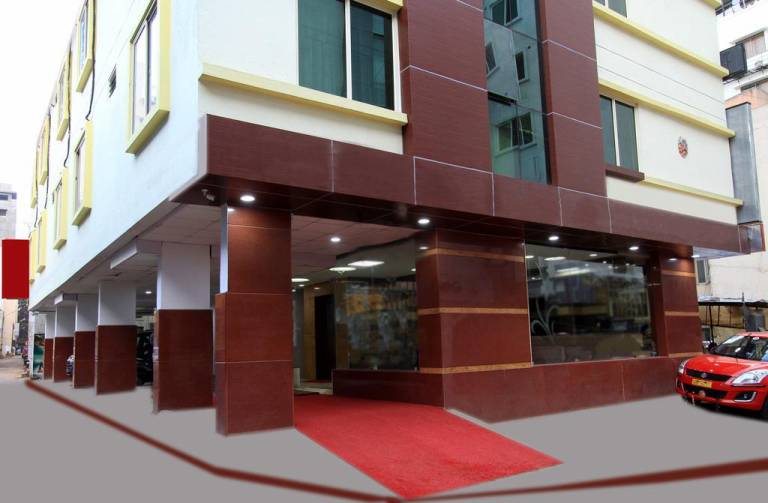 OYO Rooms Majestic VRL Bus Stand