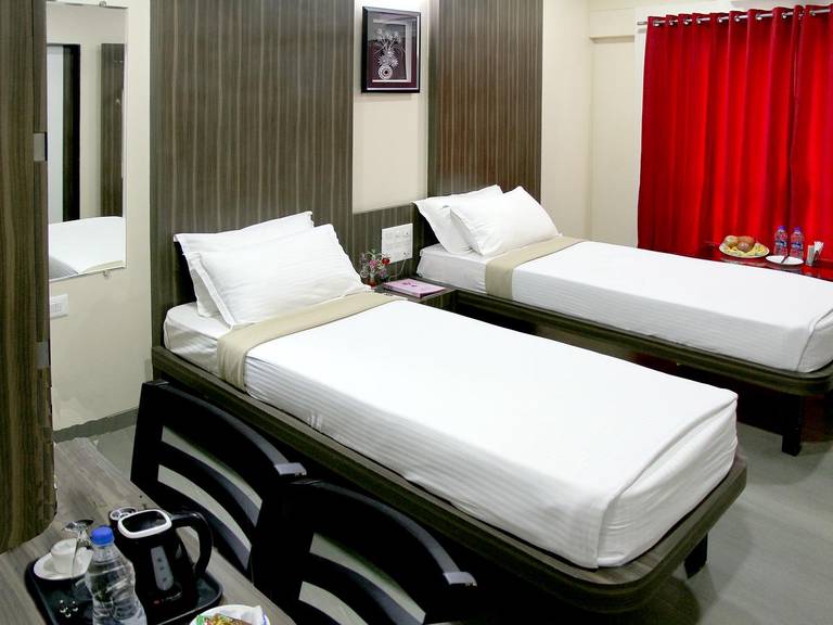 Hotel Yash Executive