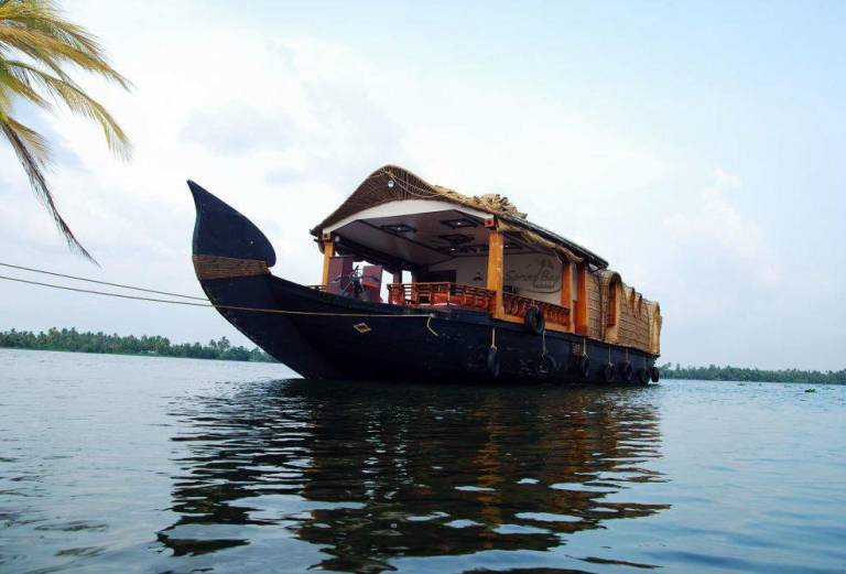 Pournami Houseboats