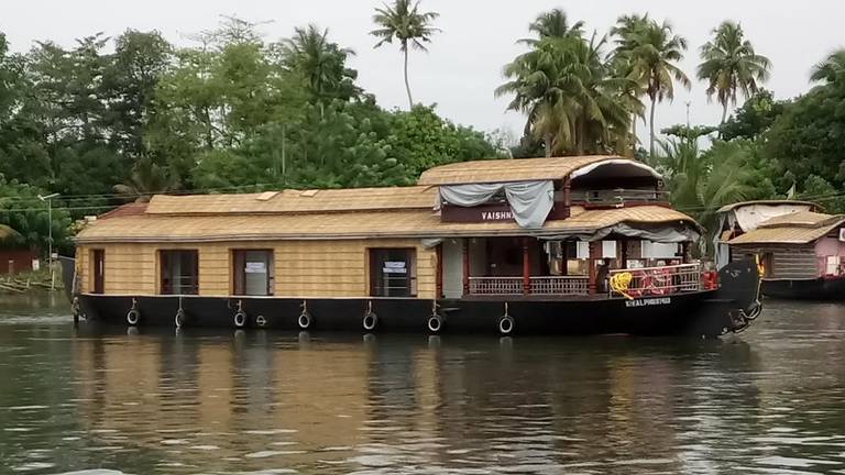 Vaishnav Tours