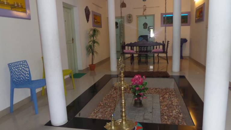 Regal mansion Home stay