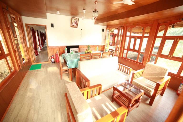 Amrutham Houseboat 3
