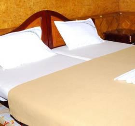 Indeevaram House Boat Three в Аллеппи
