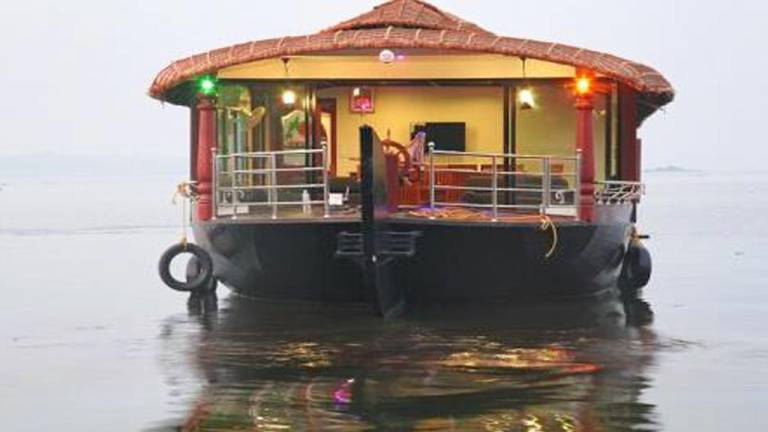 Nandanam House boat