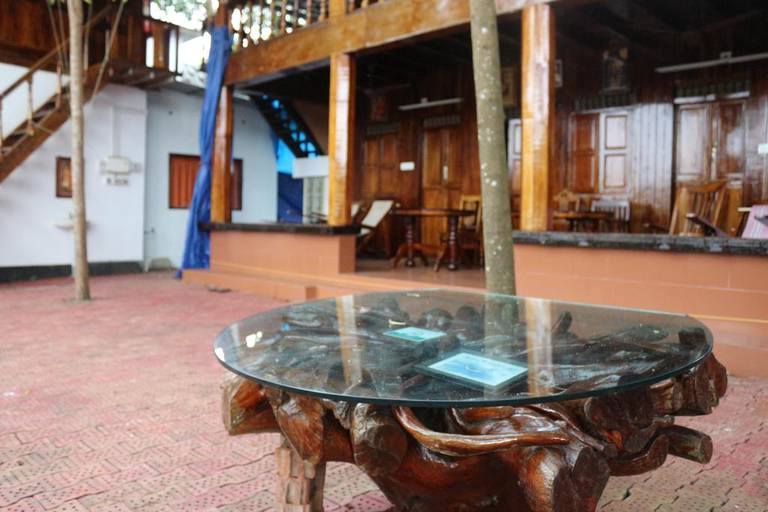Malayalam Ayurvedic Lake Resort