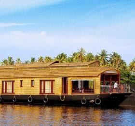 Nandanam Houeboat Super Deluxe в Аллеппи
