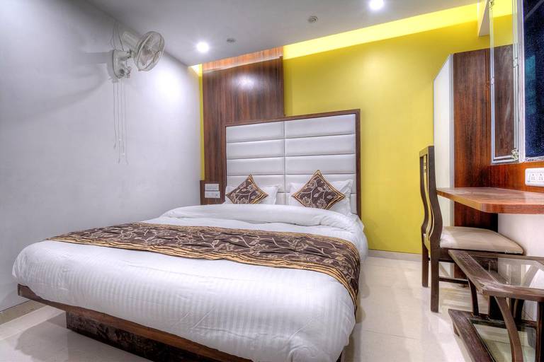 Hotel One Up