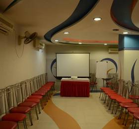 Prithvi Hotels в Ахмадабаде