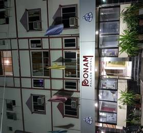 Hotel Poonam Palace в Ахмадабаде