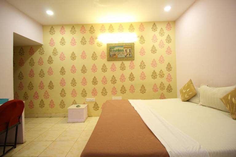 Hotel Poonam Palace