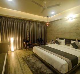 Hotel Grand Elegance в Ахмадабаде