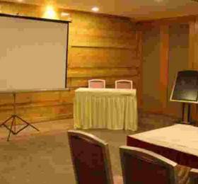 Hotel Avadh Inn в Ахмадабаде