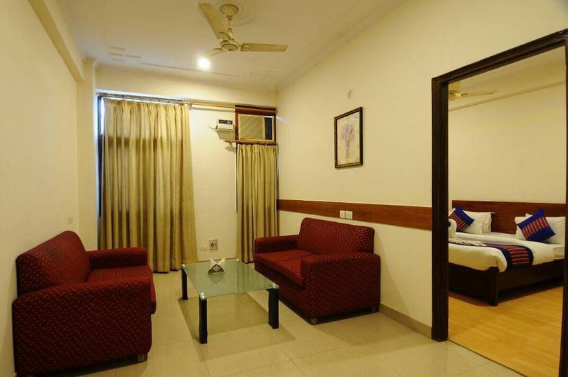 Hotel Sarthi 1* Индия, Нойда