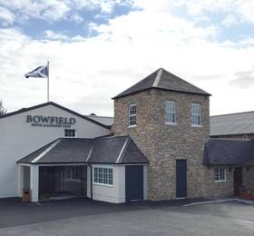 Bowfield & Country Club в Хоувуде