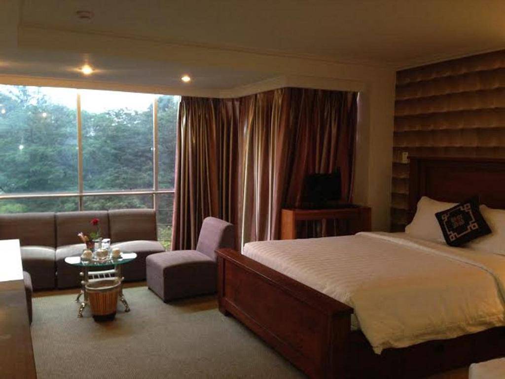 A25 Hotel Saigon ParkView - 251 Hai Ba Trung 2*