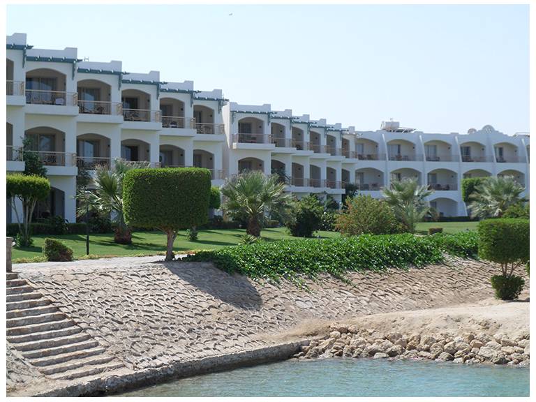Brayka Bay Reef Resort