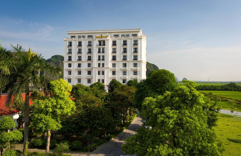 Ninh Binh Hidden Charm Hotel Resort 5*