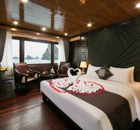 Royal Wings Cruise в Халонге