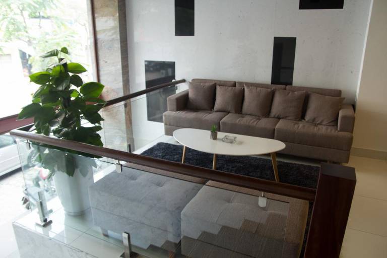 Cherry Hotel I
