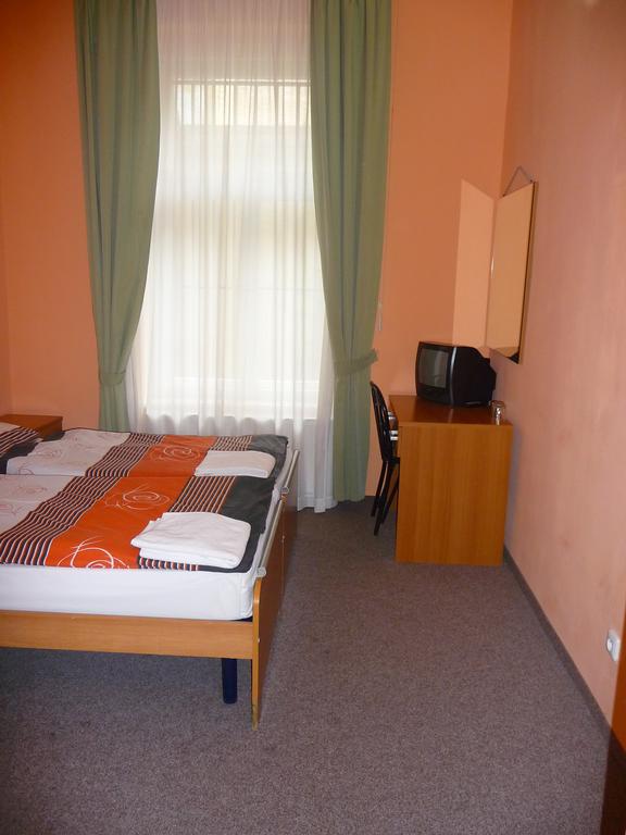 Pension City Center LOpera