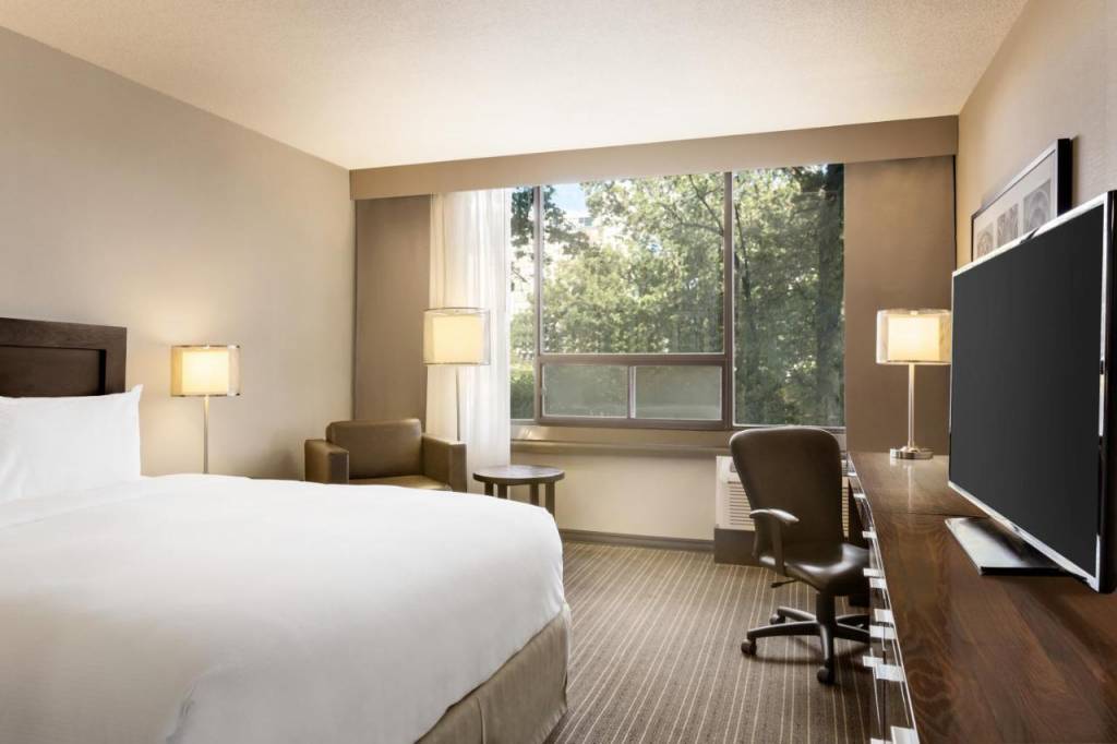 Delta West 4*