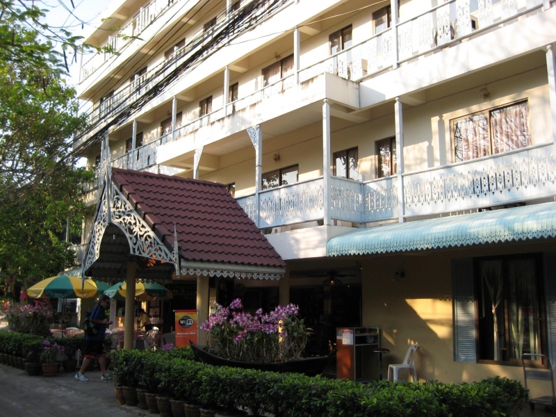 Sawasdee Sea View 3*