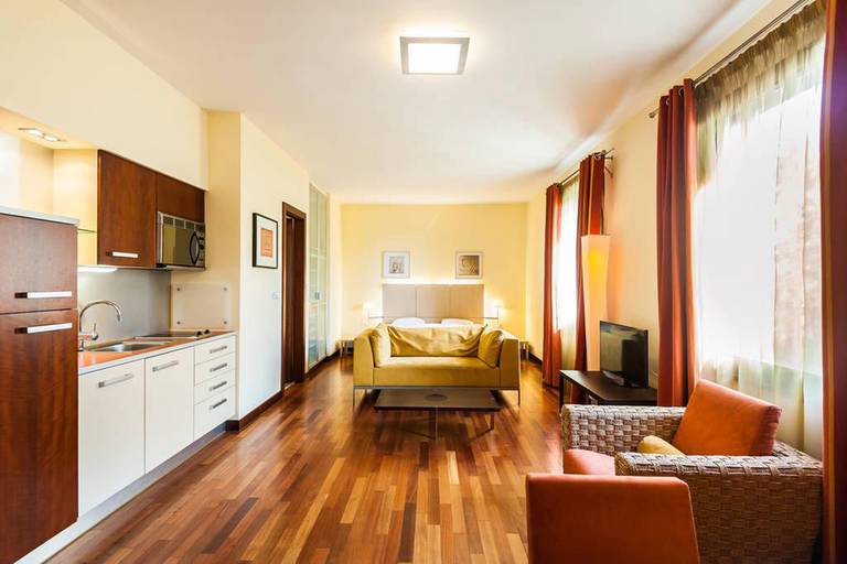 Americka Apartment