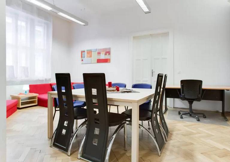 Charles Central Apartment