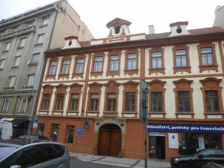 Apartman 735