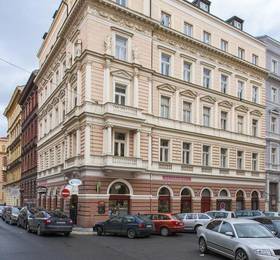 Prague Apartment V Lesicku 8 в Праге