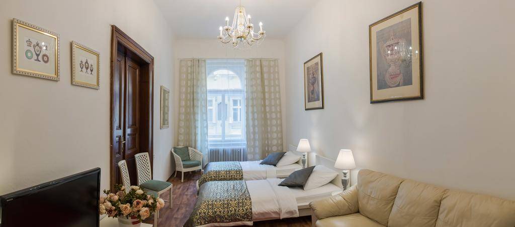 Charles Bridge 3 Bedroom Apartments 3* Чехия, Прага