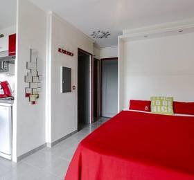 Туры в Bright apt / Pool / Parking / AC / Garden with Marina view в Франции