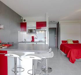 Отдых в Bright apt / Pool / Parking / AC / Garden with Marina view - Франция, Вильнёв-Лубе