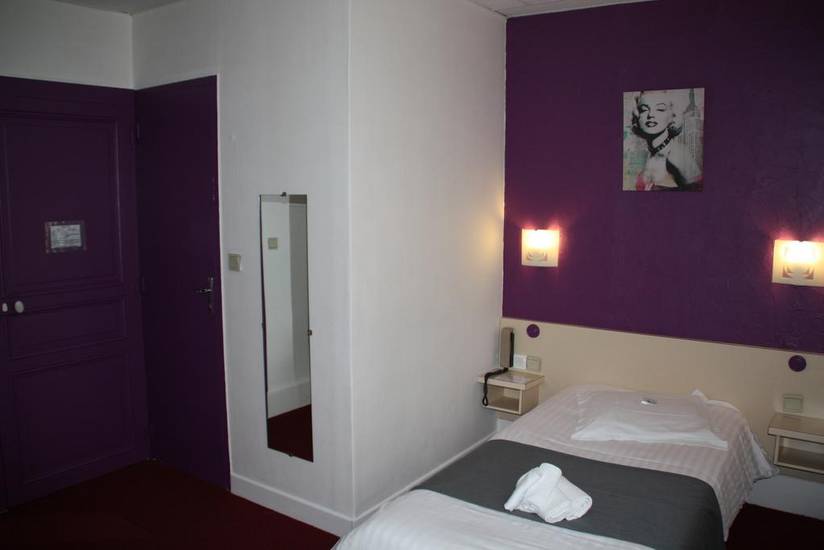 Hotel de Biarritz 2* Франция, Виши