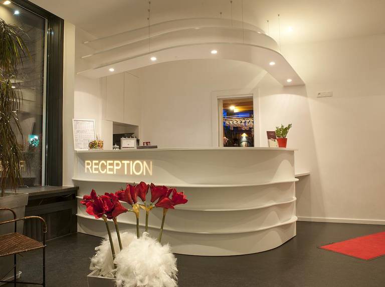 Hotel Le Grillon