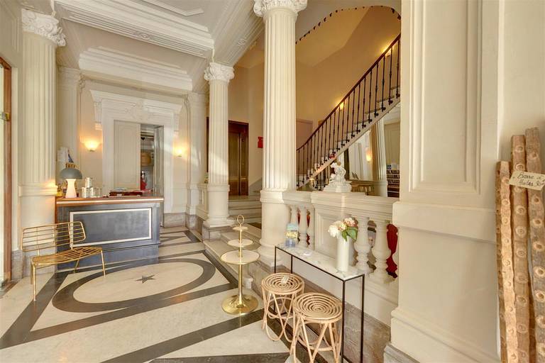 Hotel L'orque Bleue