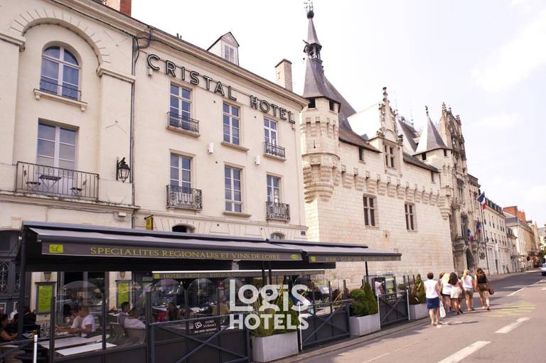 Cristal Hotel Restaurant