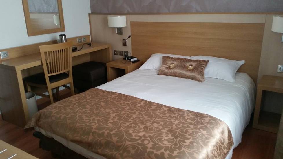 Hotel Le Coureau 2* Франция, Сен-Трожан-ле-Бен