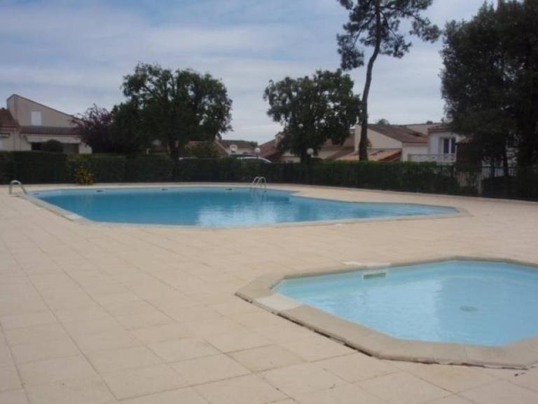 Rental Apartment Charvy