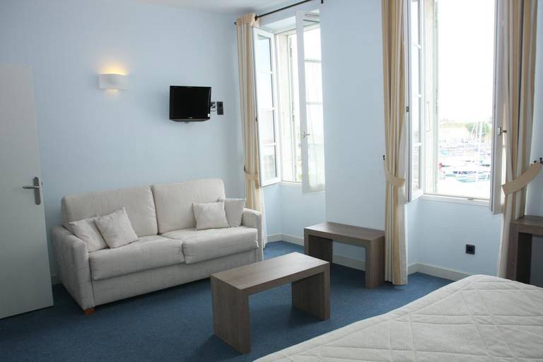 Hotel du Port