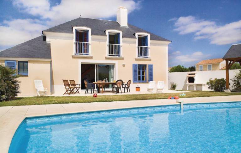 Holiday home Saint Jean de Monts 43 with Outdoor Swimmingpool