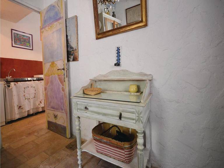 Two-Bedroom Holiday home Roussillon 0 02