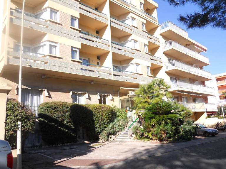 Hotel Alexandra