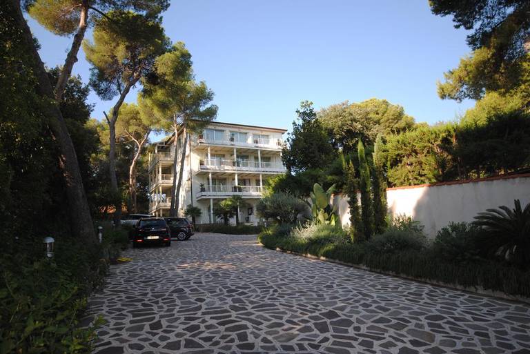 Boutique Apartments in Guest House Cap Martin