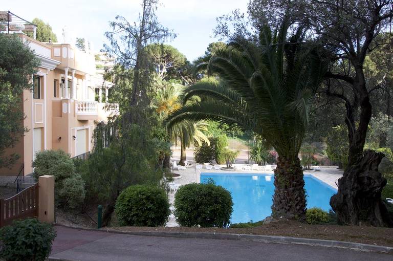 Le Dragonniere Olympic Pool