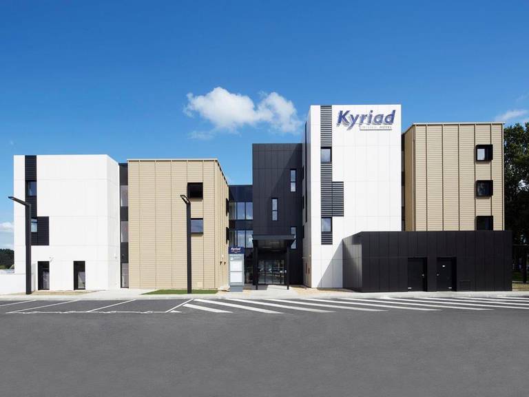 Kyriad Prestige Pau  Palais des Sports