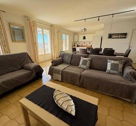 Appart Duplex Laennec в Ниме