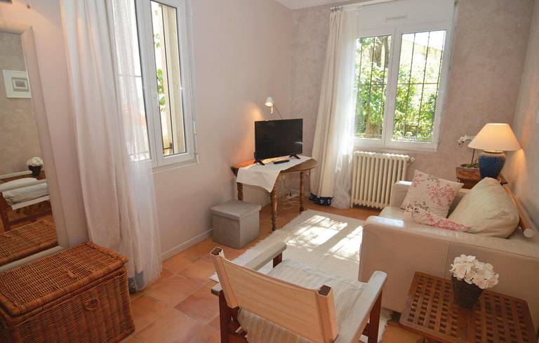 One-Bedroom Holiday Home in Nimes